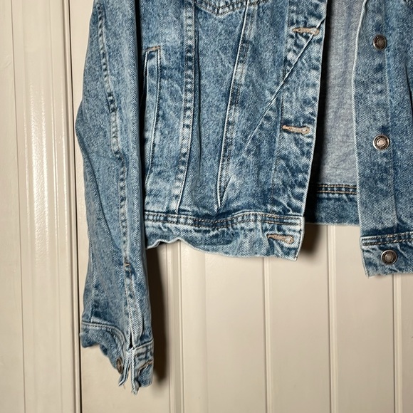 FREE PEOPLE | Rumors Denim Jacket in Light Indigo - Picture 3 of 11